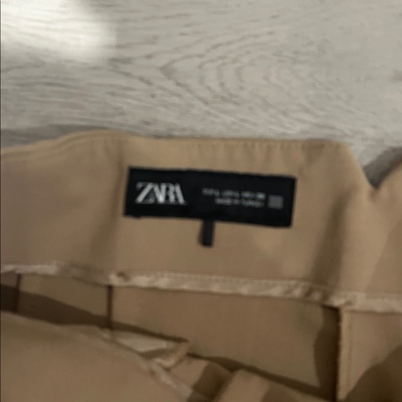 Zara Women's beautiful and stylish pants! - Picture 3 of 4